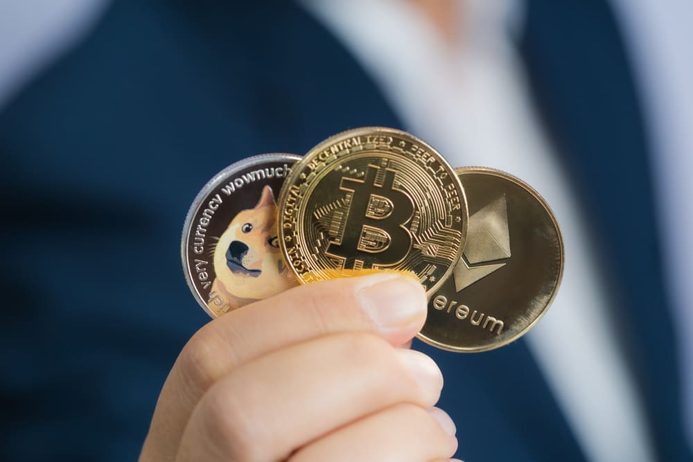 10 Best On-Chain Tools to Track Smart Money Crypto Moves